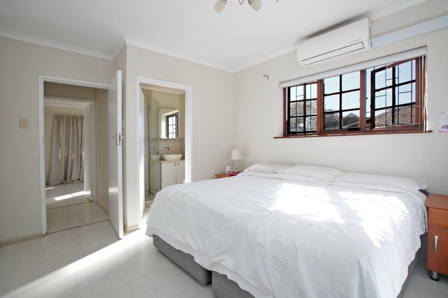 5 Bedroom Property for Sale in Claremont Western Cape